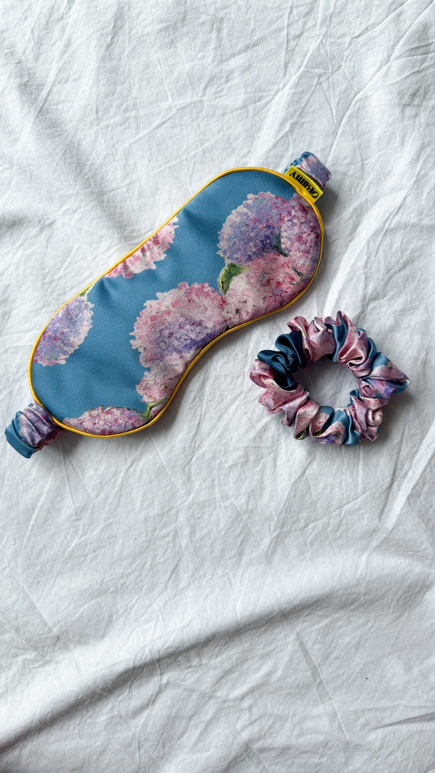 Sleep mask made of Italian silk “Sincere Feelings”