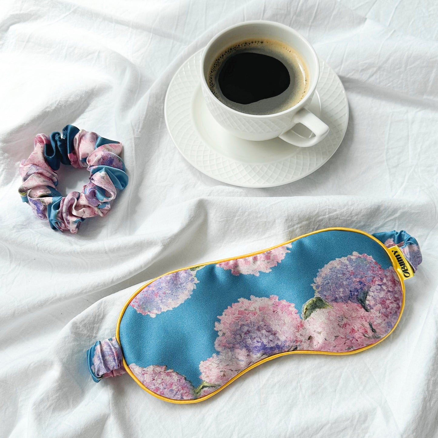 Sleep mask made of Italian silk “Sincere Feelings”