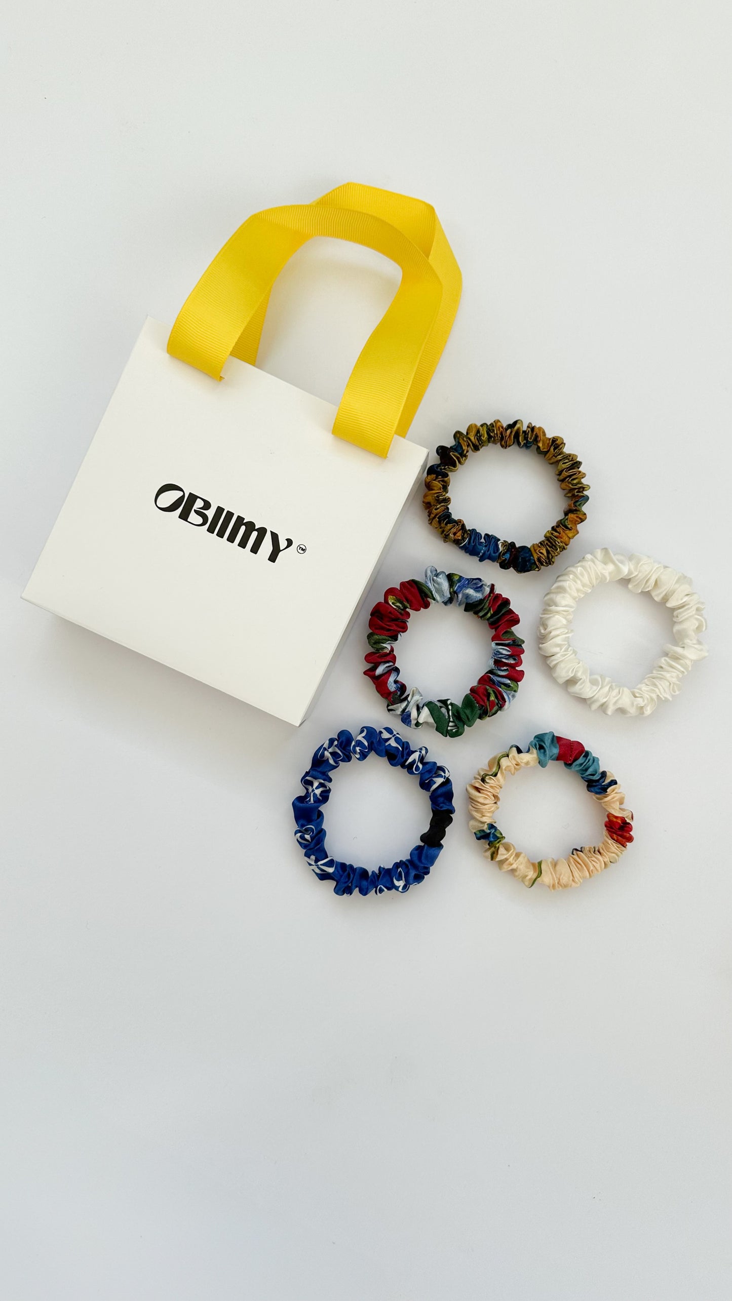 Mini silk scrunchie in assortment