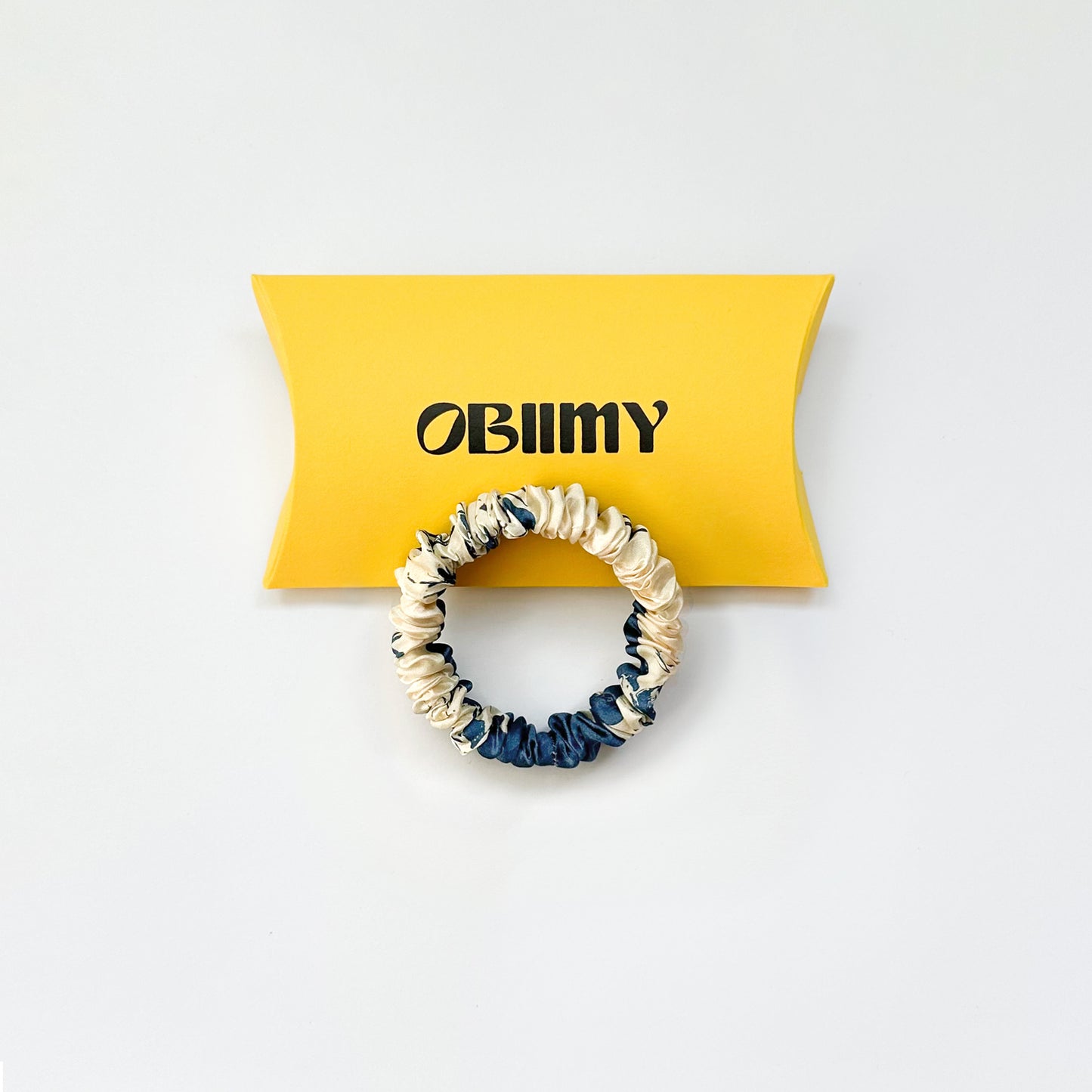 Mini silk scrunchie in assortment
