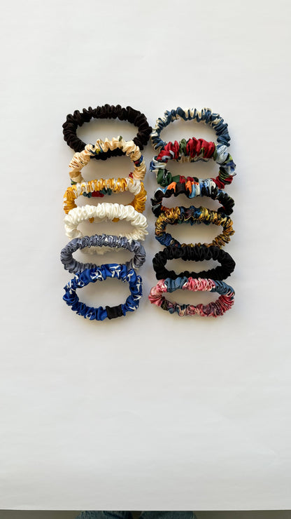 Set of 5 silk scrunchies Zero west