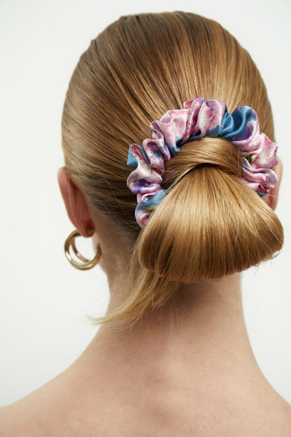 Silk scrunchie "Sincere Feelings"