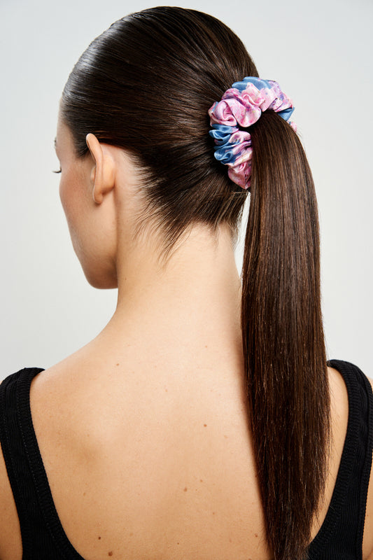 Silk scrunchie "Sincere Feelings"