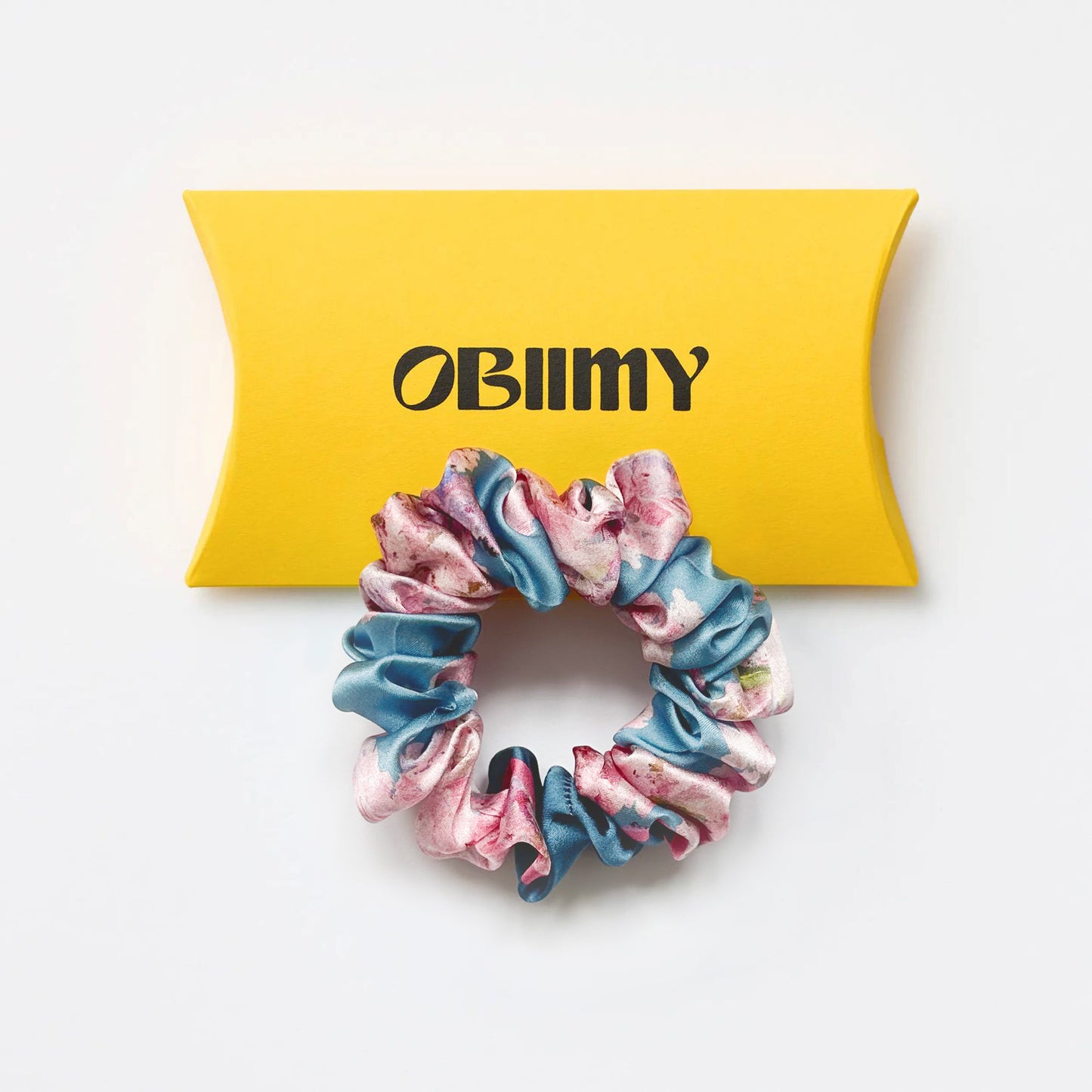 Silk scrunchie "Sincere Feelings"