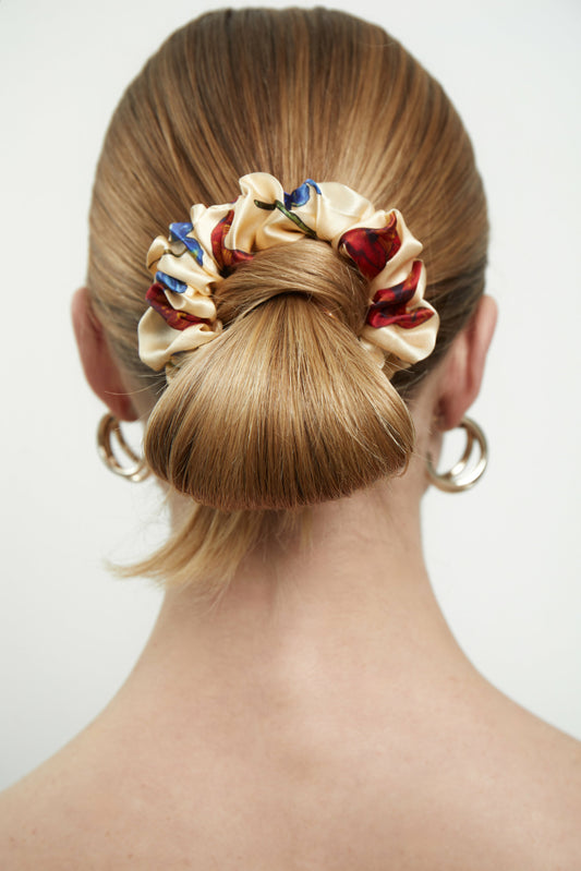 Silk scrunchie "Falling in love"
