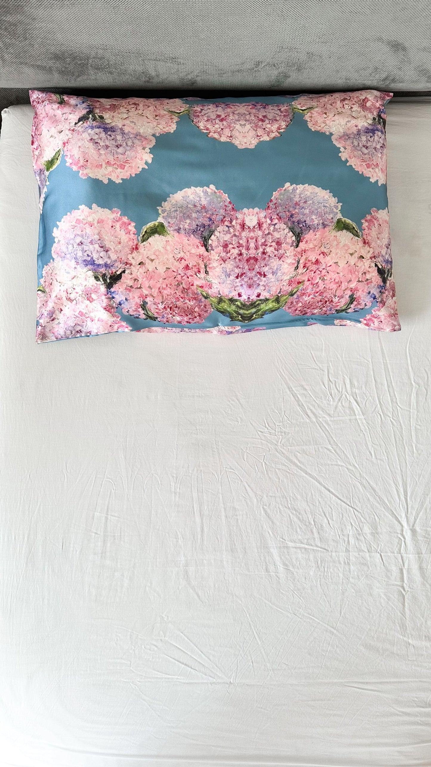 Silk pillowcase “Sincere Feelings”